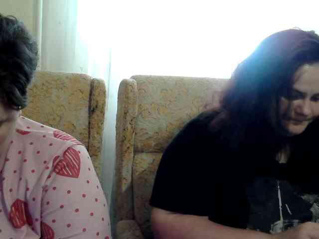 HollyXEva webcam
