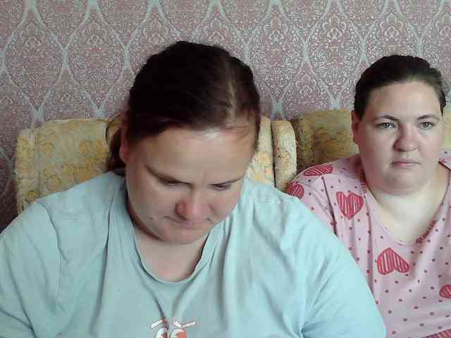 HollyXEva webcam