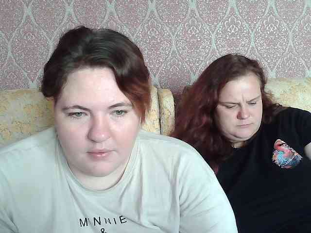 HollyXEva webcam
