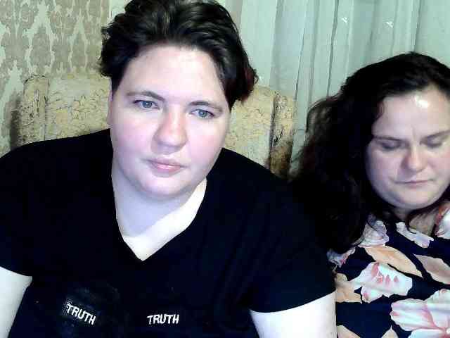 HollyXEva webcam