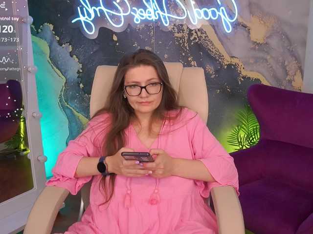 CinderelaVel live cam on BongaCams