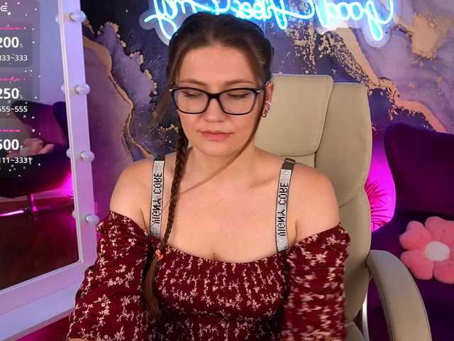 CinderelaVel live cam on BongaCams