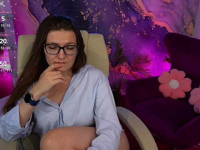 CinderelaVel live cam on BongaCams
