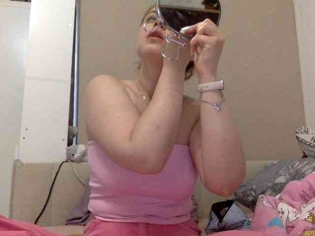 Grushenka-999 webcam