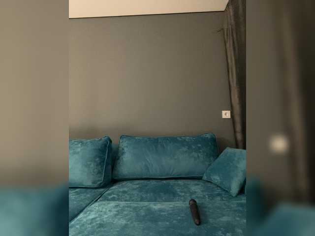 go to chat with -Lili