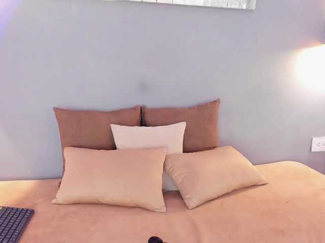 Stephanni live cam on BongaCams