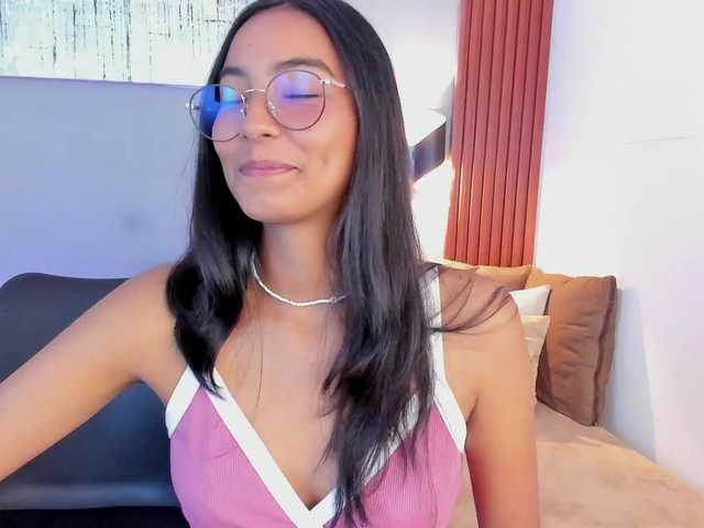 Stephanni live cam on BongaCams