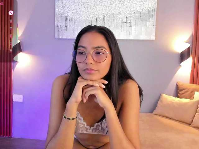 Stephanni live cam on BongaCams