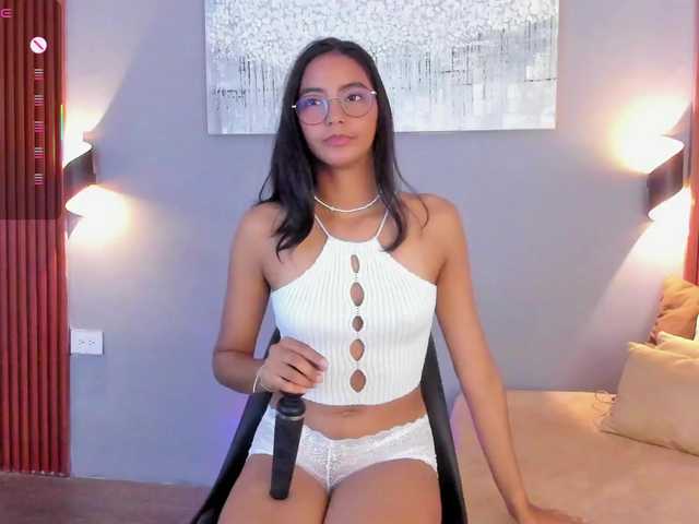 Stephanni live webcam show