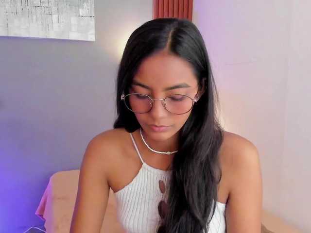 Stephanni live cam on BongaCams