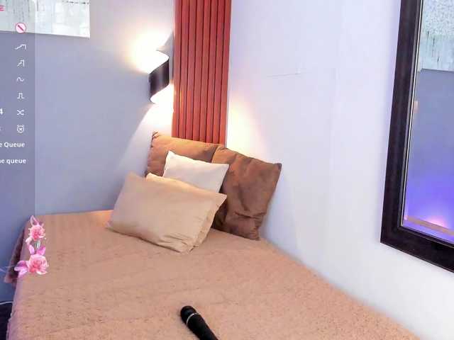 Stephanni live cam on BongaCams