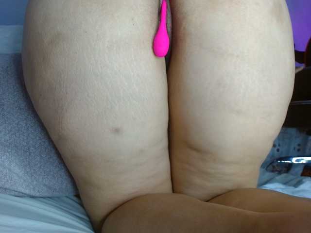 yessika-bustamante live cam on BongaCams