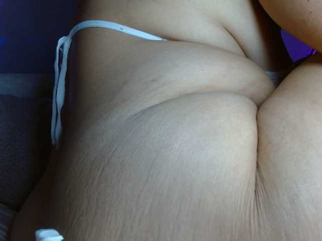 yessika-bustamante live cam on BongaCams
