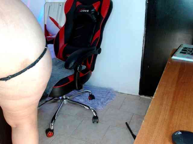 yessika-bustamante webcam