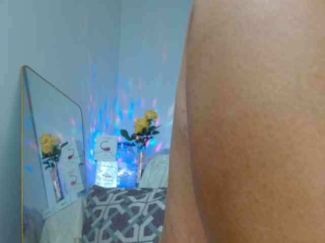 yessika-bustamante webcam