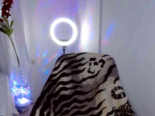 yessika-bustamante webcam