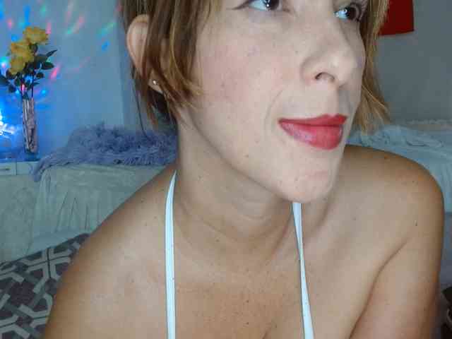 yessika-bustamante webcam
