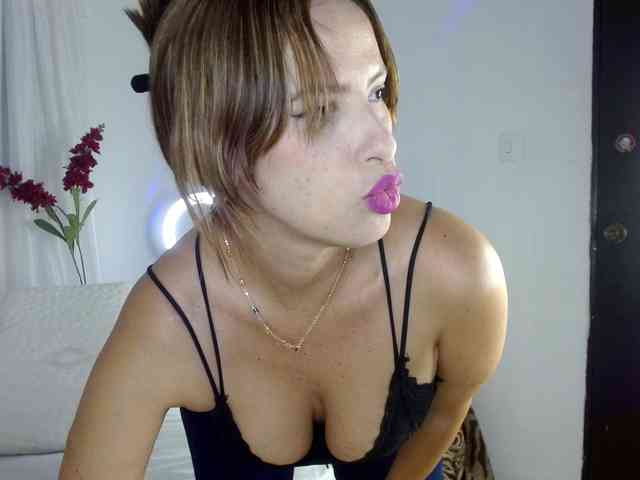 yessika-bustamante webcam