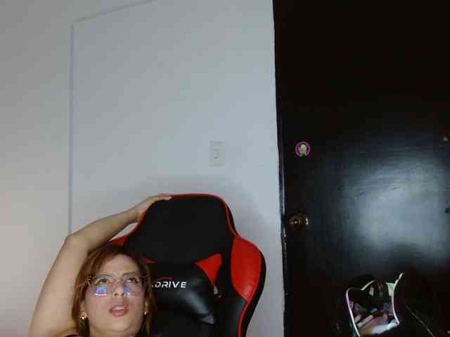 yessika-bustamante yessika-bustamante
