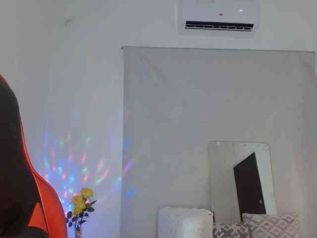 yessika-bustamante webcam