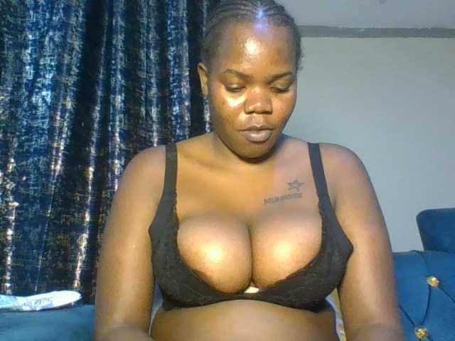 Coconaya live cam on BongaCams