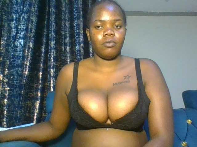 Coconaya live cam on BongaCams