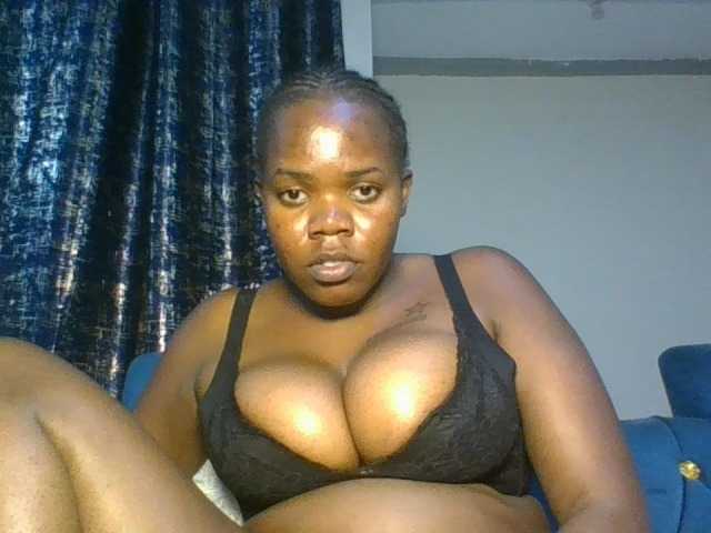 Coconaya live cam on BongaCams