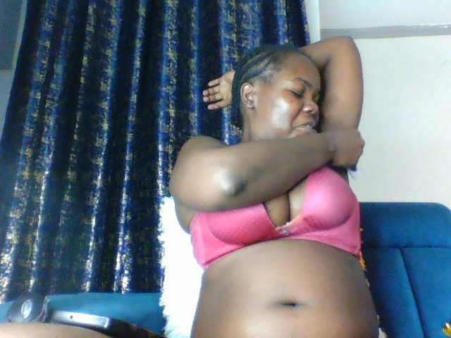 Coconaya live cam on BongaCams