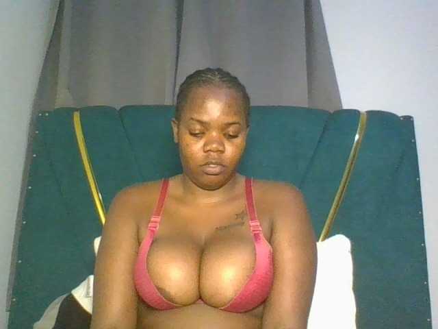 Coconaya live cam on BongaCams