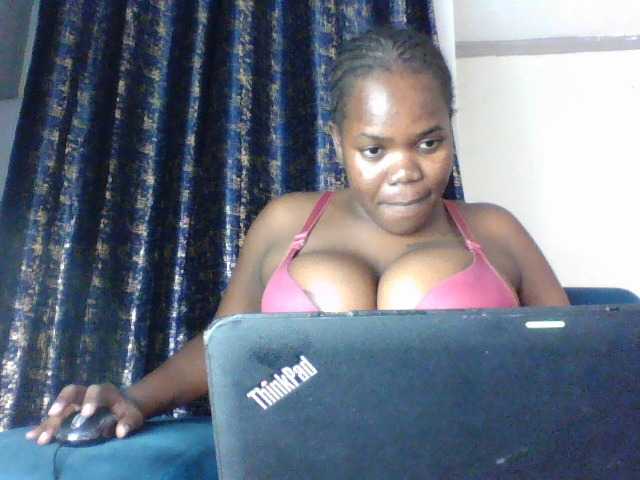 Coconaya live cam on BongaCams
