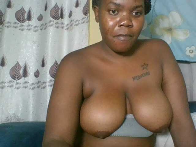 Coconaya's BongaCams show and profile