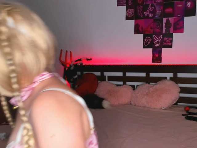 AlexisSky live cam on BongaCams