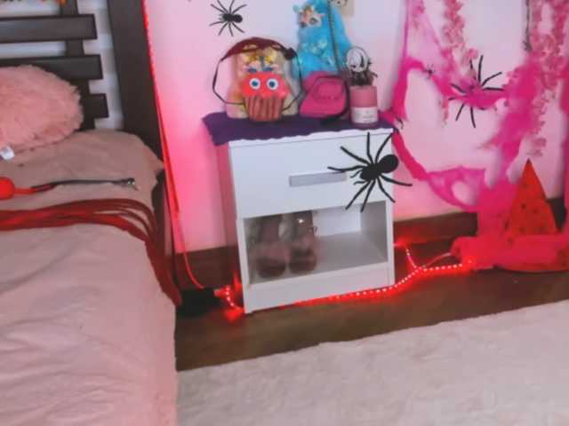 AlexisSky, live now on BongaCams