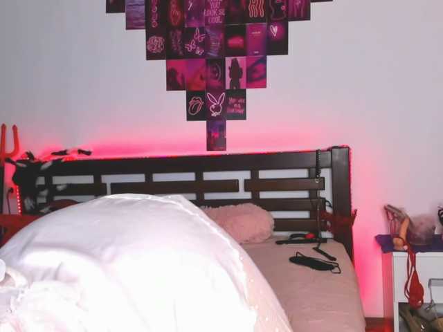 AlexisSky live cam on BongaCams