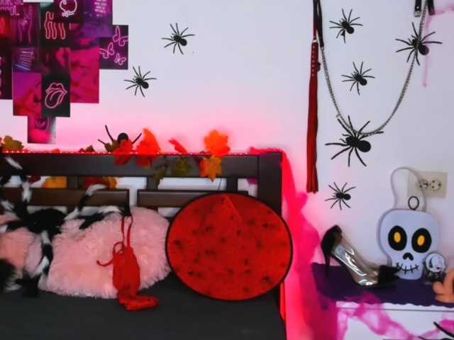 AlexisSky live cam preview