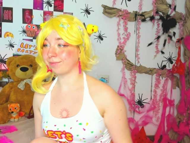 AlexisSky live cam preview
