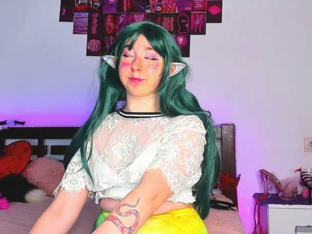 AlexisSky live cam on BongaCams
