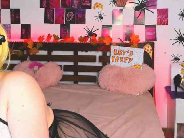 AlexisSky — live female cam on BongaCams