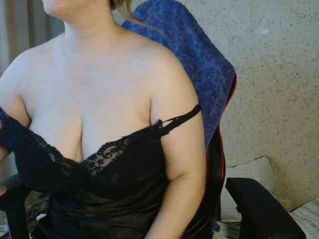 VITAMINKA_ webcam