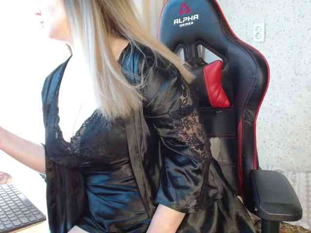 VITAMINKA_ webcam