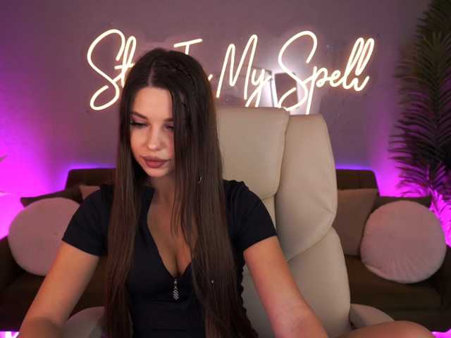 MilleJoy live cam on BongaCams