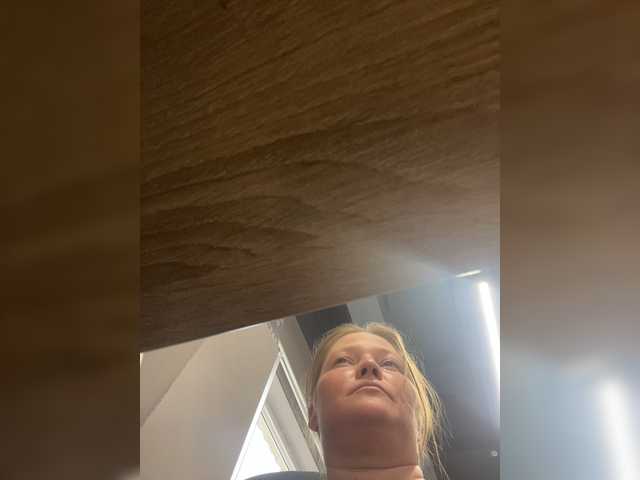 AliceLaKatana live cam on BongaCams