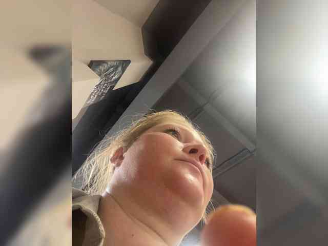 AliceLaKatana webcam