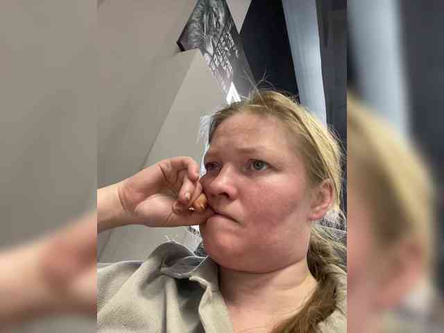 AliceLaKatana webcam