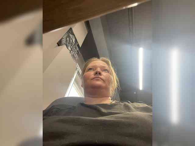 AliceLaKatana webcam