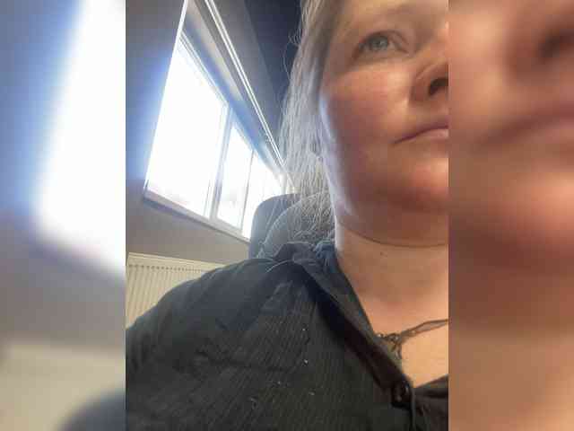AliceLaKatana webcam