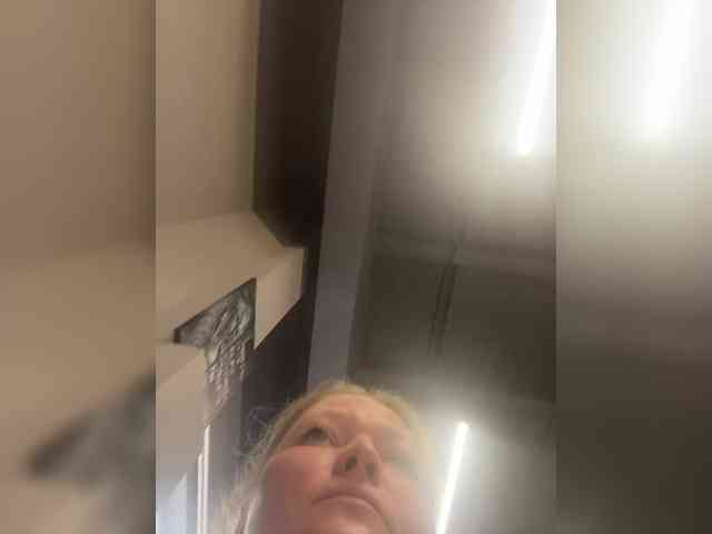 AliceLaKatana webcam