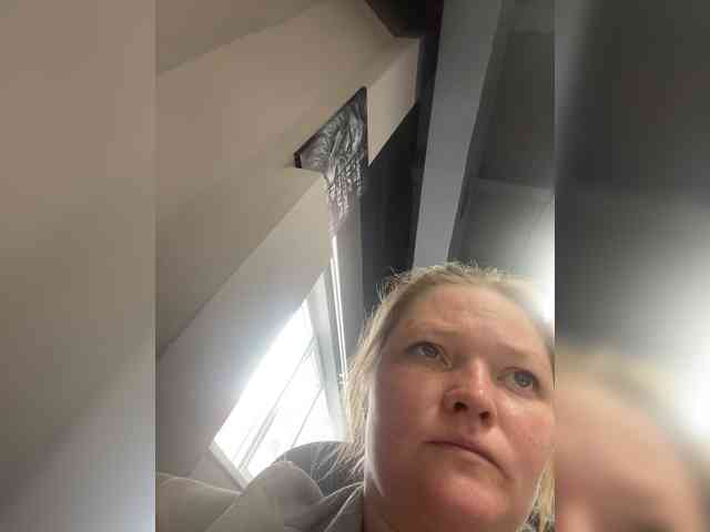 AliceLaKatana webcam