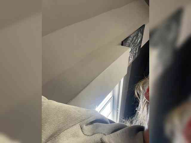 AliceLaKatana webcam