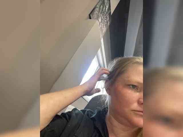 AliceLaKatana webcam